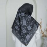 Rosa Black - Image 2