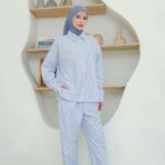 Apparel Kemeja Strips Wanita - Image 2