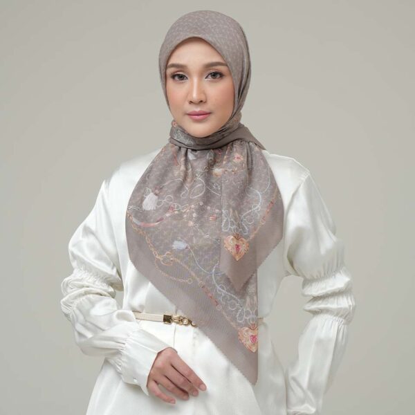 Chain Dark brown